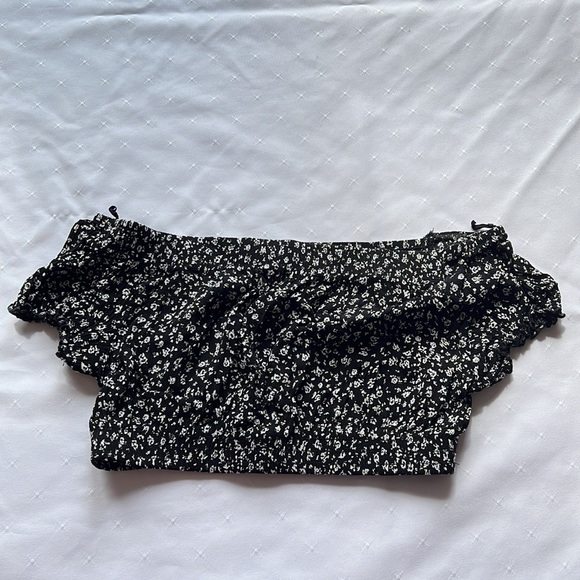 NWOT GARAGE Off the Shoulder Crop Top - Picture 5 of 5